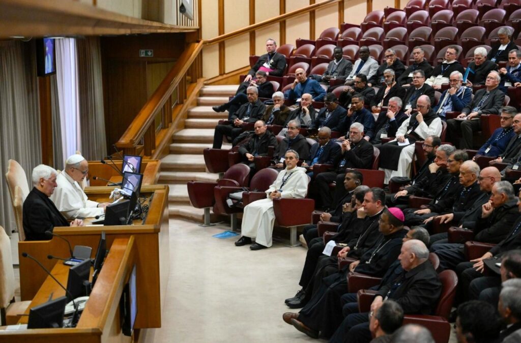 كلمة البابا إلى المشاركين في الجمعية العامة الـ١٠٤ لاتحاد الرؤساء العامين