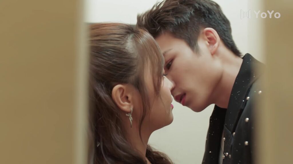 لا تفكري بشيء آخر و دعينا نستمتع معاً ❤️🔥 ( ارواح ضائعة على الطريق )