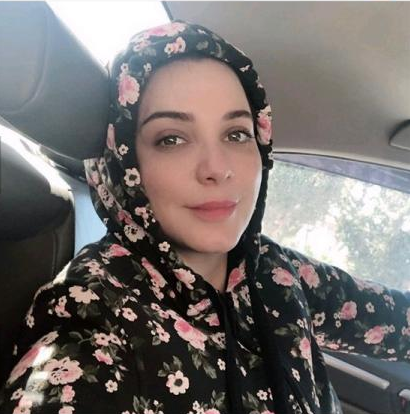 بعد تعرضها لانتقادات لاذعة وهجوم شديد .. سلاف فواخرجي للمسيئين لها: «أسأل الله لكم الهداية» بعد تعرضها لانتقادات لاذعة وهجوم شديد .. سلاف فواخرجي للمسيئين لها: «أسأل الله لكم الهداية»