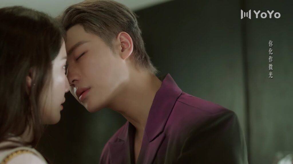 لم اكن اعلم بأني قبـلة منه يمكنها ان تجعلني بهذه السعادة❤️🔥 ( ارواح ضائعة على الطريق )