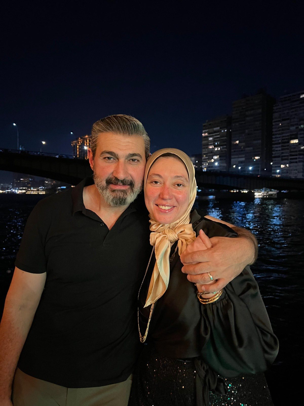 ياسر جلال وزوجته ياسر جلال وزوجته