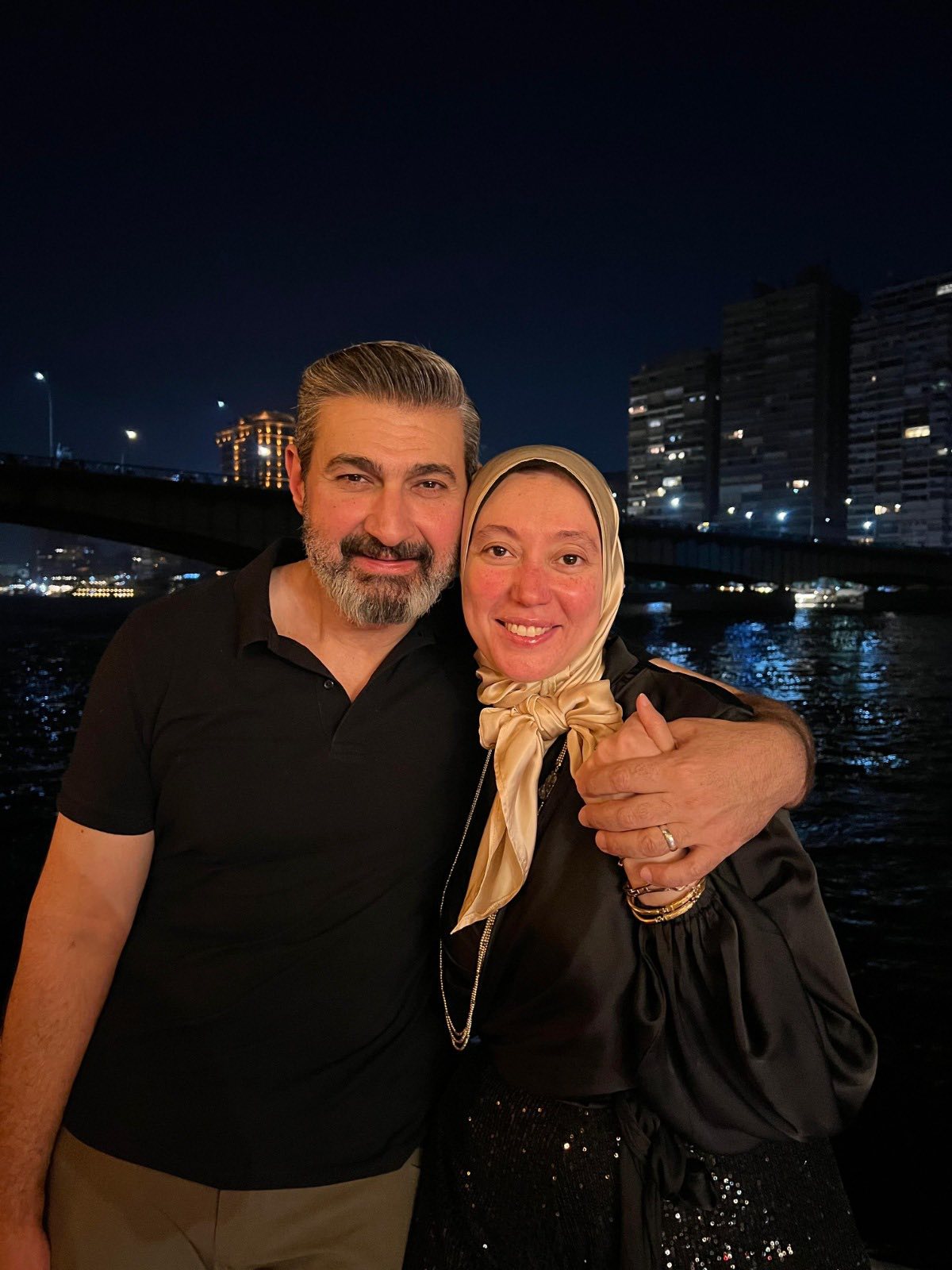 ياسر جلال وزوجته ياسر جلال وزوجته