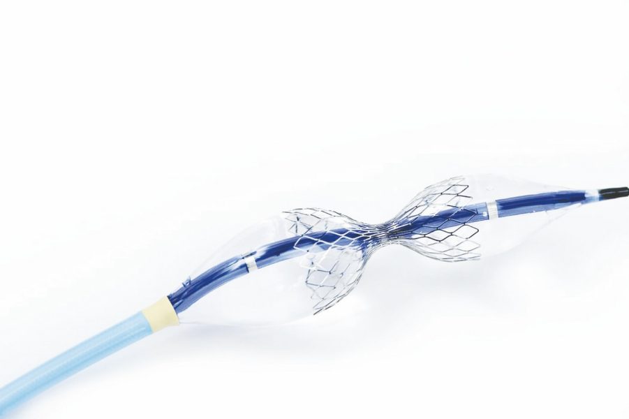 ” كليفلاند كلينك أبوظبي” يجري أول عملية لزرع جهاز يُخفّف آلام الذبحة الصدرية