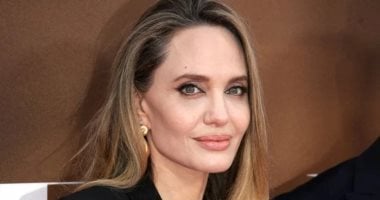 نجمات يرفعن شعار شريك واحد فى الحياة لا يكفى.. لوبيز وأنجلينا الأبرز