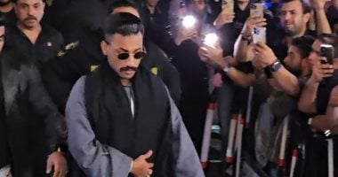 شبيه شخصية جعفر العمدة يقدم واجب العزاء فى وفاة والد محمد رمضان.. صور شبيه شخصية جعفر العمدة يقدم واجب العزاء فى وفاة والد محمد رمضان.. صور