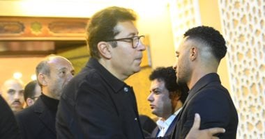 شيكابالا ونرمين الفقى وهانى رمزى وسامو زين فى عزاء والد محمد رمضان.. صور شيكابالا ونرمين الفقى وهانى رمزى وسامو زين فى عزاء والد محمد رمضان.. صور