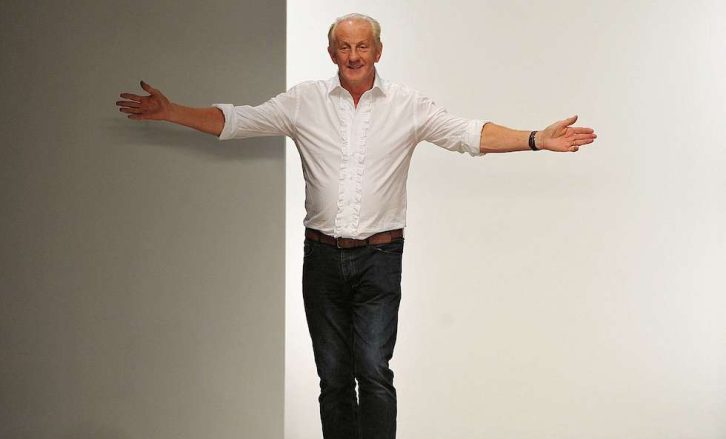 وفاة بول كوستيلو مصمم أزياء الأميرة الراحلة ديانا عن 80 عاما وفاة بول كوستيلو مصمم أزياء الأميرة الراحلة ديانا عن 80 عاما