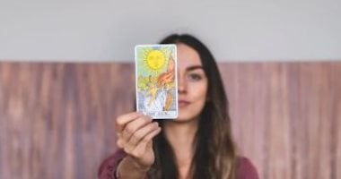 تحذيرات من الفلك لمواليد 5 أبراج.. العناد يهدد برج الأسد بالخسارة