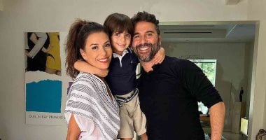 نجمات اخترن الأمومة بعد الأربعين.. تجربة الحكمة والنضج