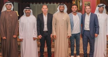 رئيس دولة الإمارات يبعث رسالة خاصة للزعيم عادل إمام.. تعرف عليها