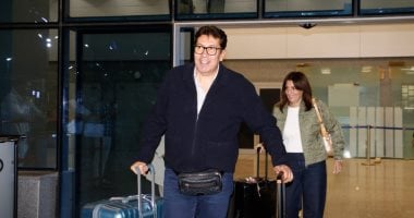 وصول هانى رمزى لمهرجان شرم الشيخ الدولى للمسرح وتكريمه بحفل الختام