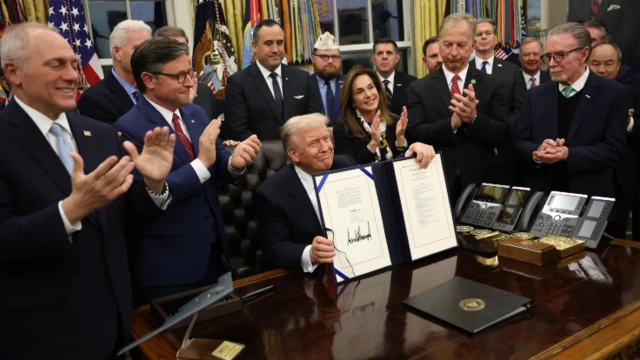 ترامب في المكتب البيضاوي يوم 12 نوفمبر/تشرين الثاني 2025