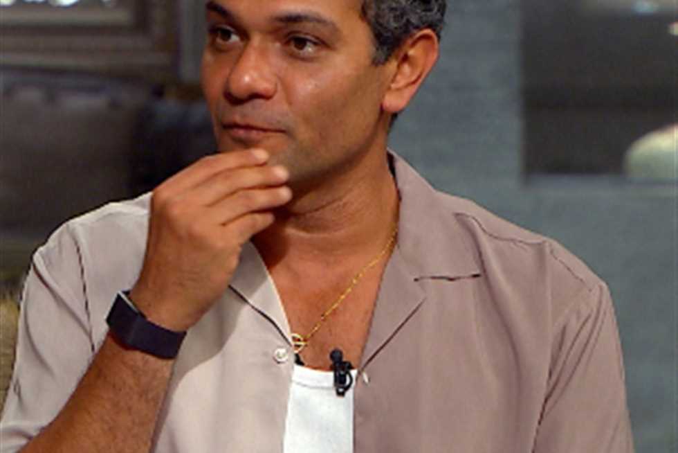 آسر ياسين: كنت باحلم أكون عمر الشريف القادم.. وبدأت رحلتي وسط 15 شخصًا في أوضة واحدة