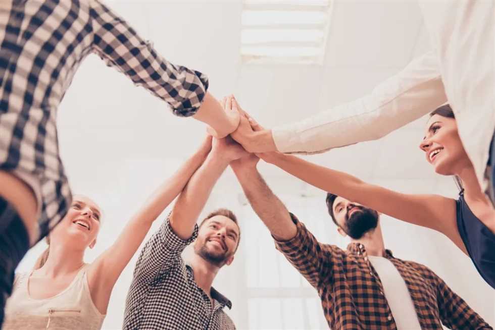 «إيد واحدة ما تسقفش».. 5 أبراج روح الفريق لديهم طبع مش شعار