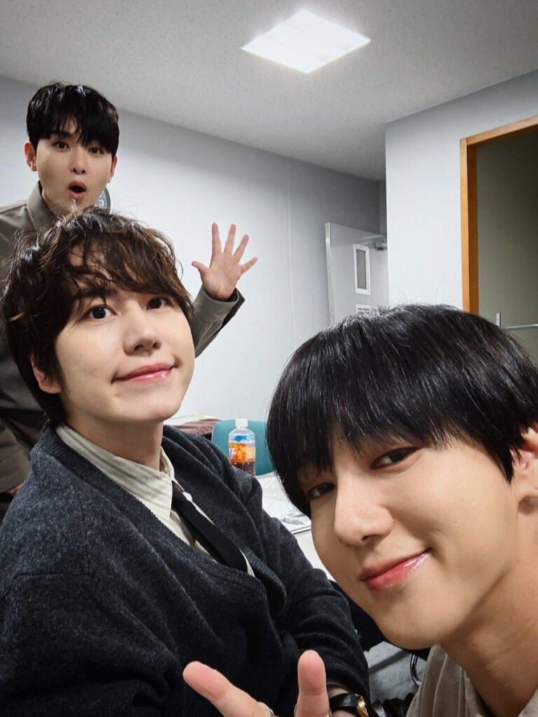 ذكرى سنوية 19 سعيدة لفرقة Super Junior-KRY!