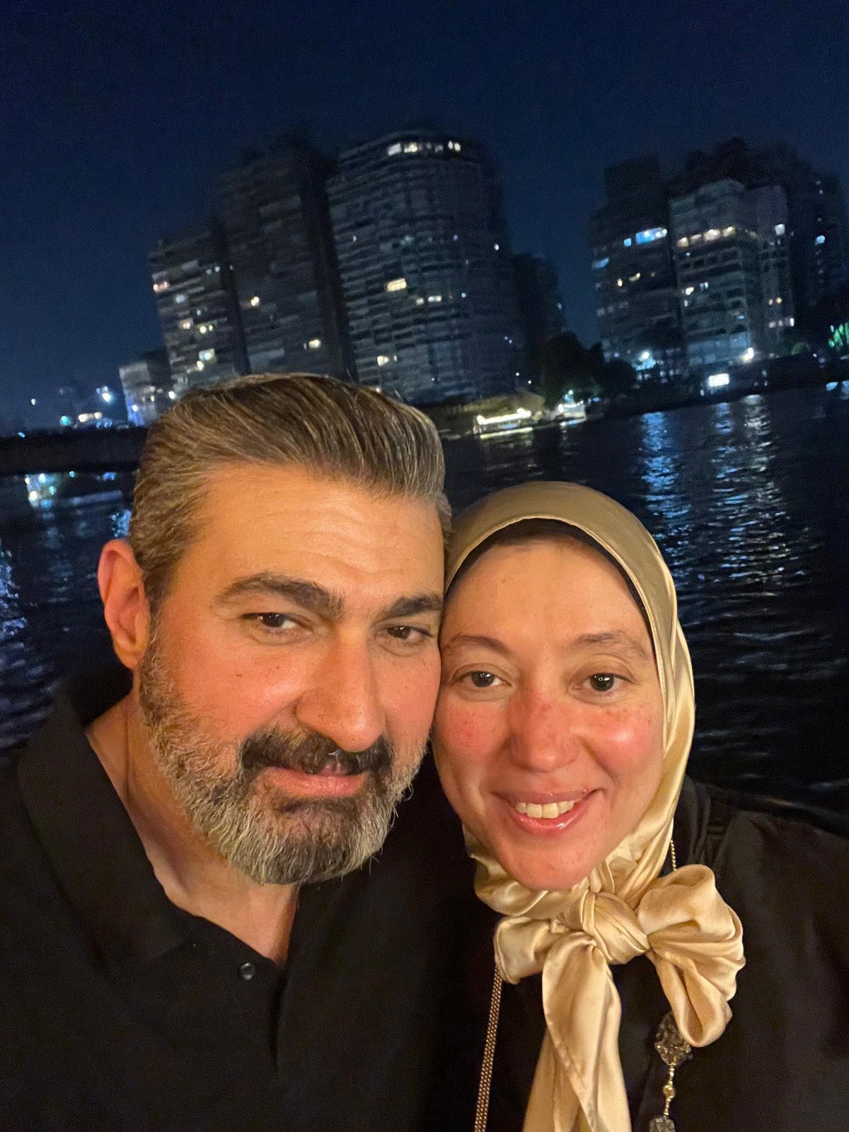 ياسر جلال وزوجته ياسر جلال وزوجته