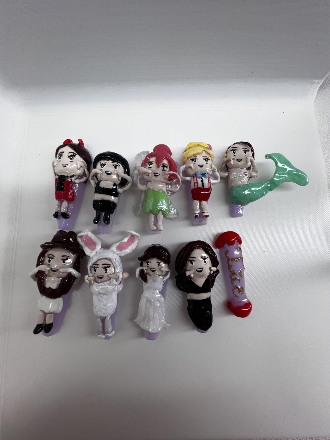 أظافر "TT" التي صنعتها