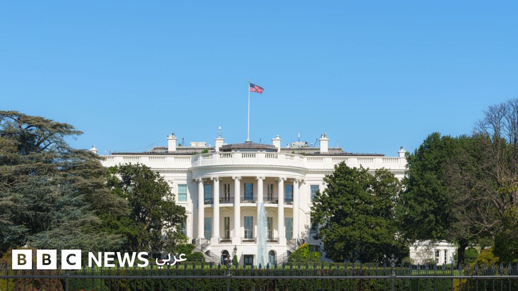 ترامب يوقع أمراً تنفيذياً يصنف بعض فروع الإخوان المسلمين كمنظمات "إرهابية"