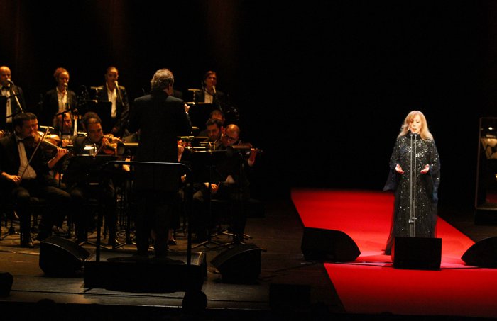 جارة القمر فيروز