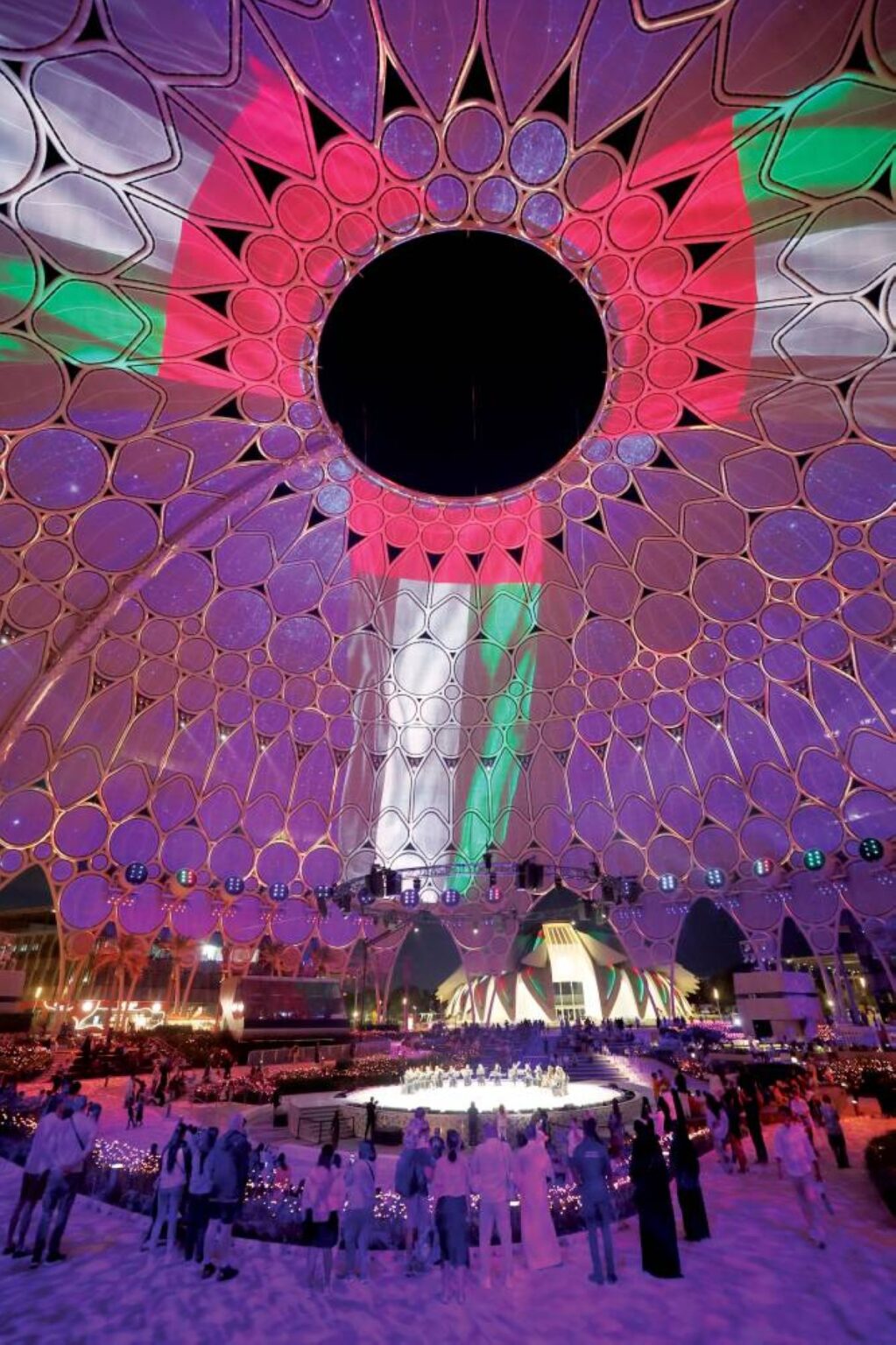 احتفالات دبي في عيد الاتحاد.. برامج إبداعية وثقافية وعروض متميزة