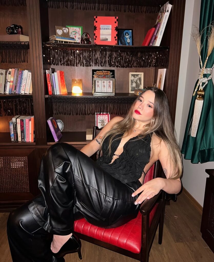 Gözde Demiral (Miafitz)