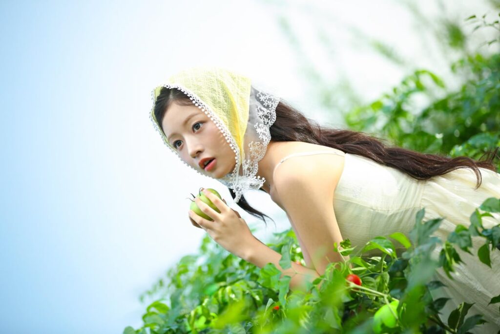 251120 ري - بالكامل (CF يصور الصورة خلفه)