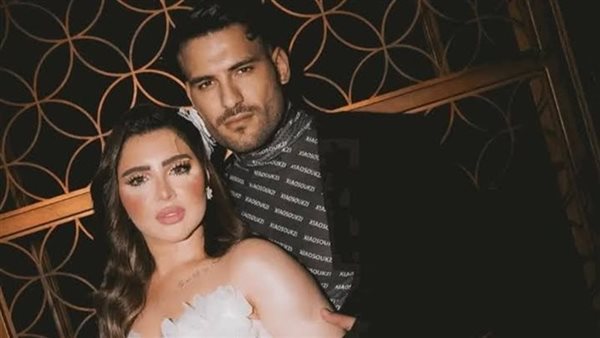 بعد تعرضها لوعكة صحية ..مسلم يدعم زوجته البلوجر يارا تامر