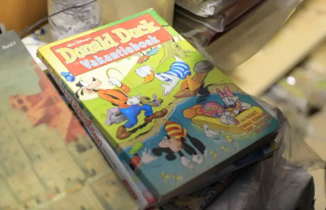 كتاب "Donald Duck- دونالد دك".