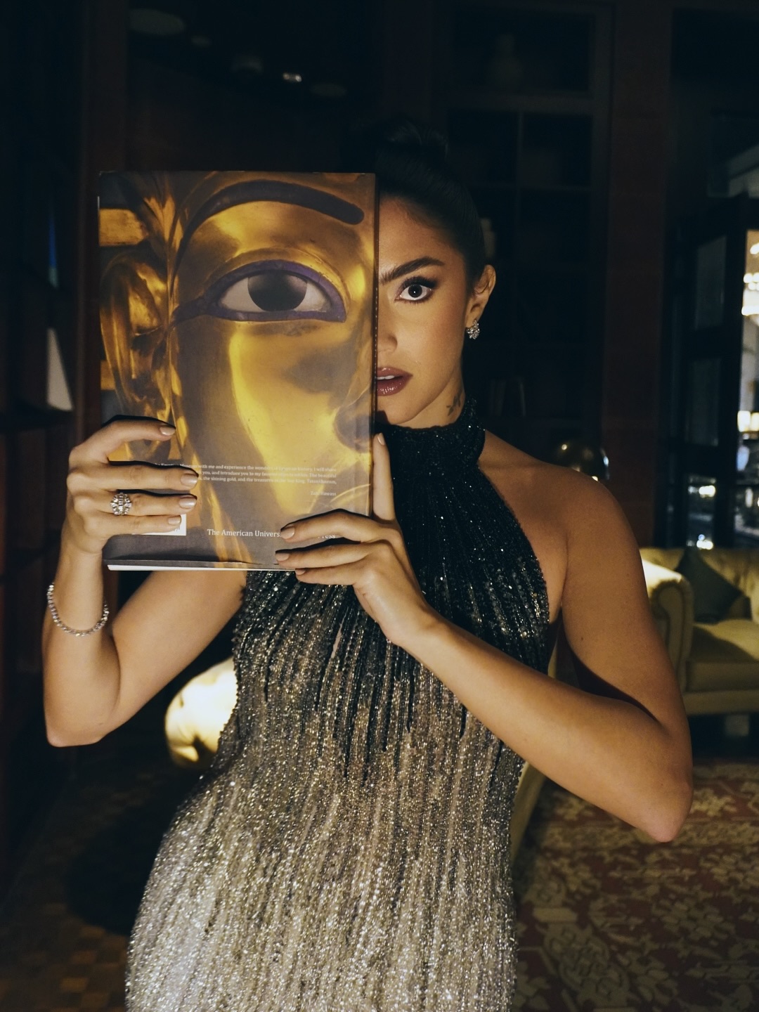 ستيفاني عطالله بتصميم طوني ورد (إنستغرام)