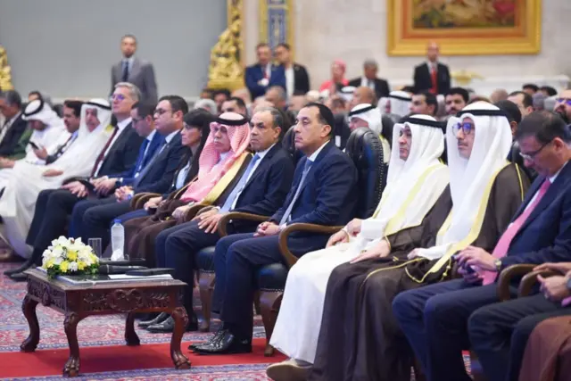 رئيس الوزراء المصري ووزير خارجيته ووزراء خليجيون ومسؤولون كبار في المنتدى