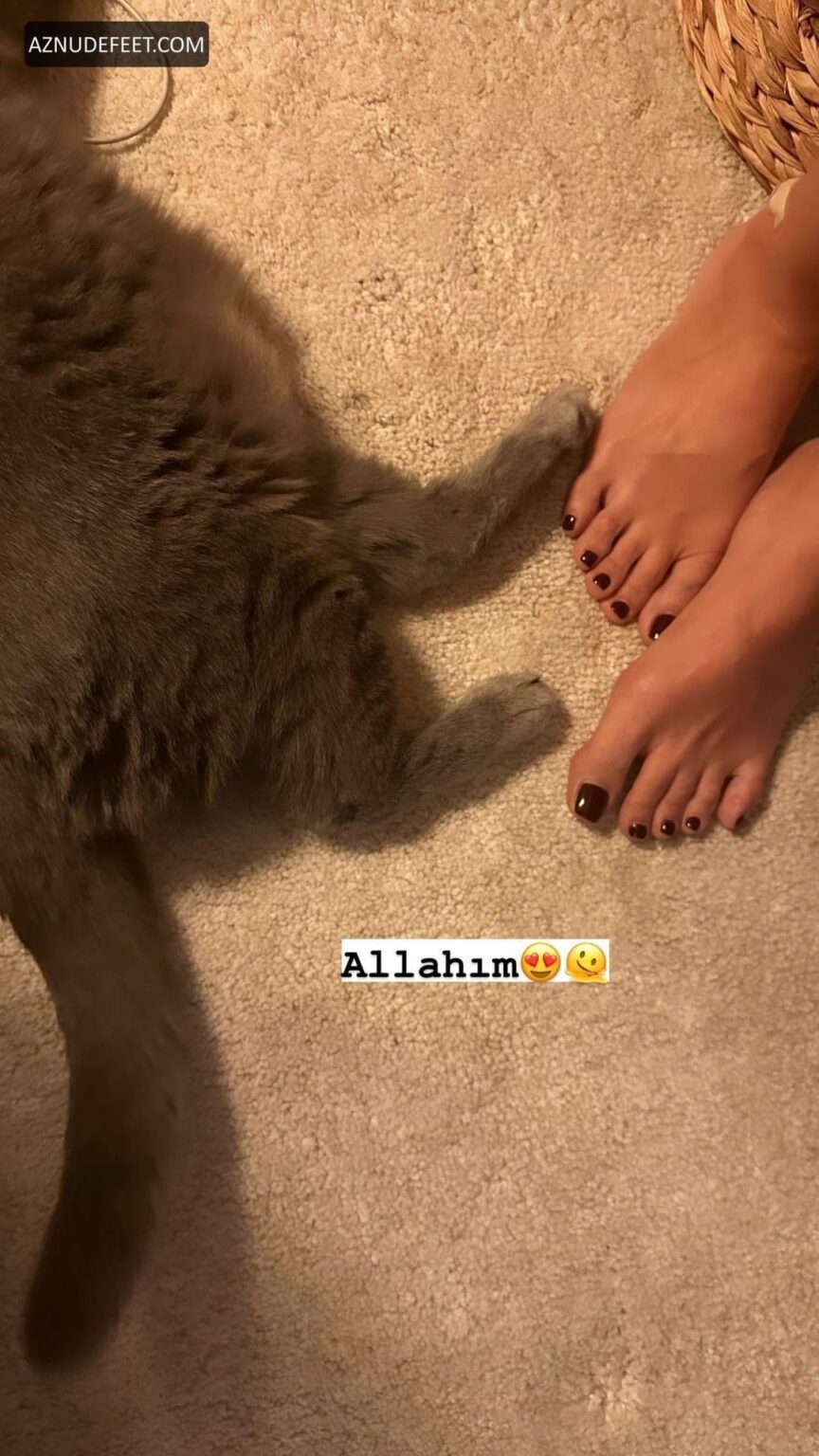 Simge Sağın Derleme