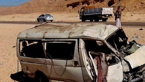 مصرع 6 أشخاص وإصابة 9 في حادث مروع بطريق إسنا الصحراوي الغربي جنوب الأقصر