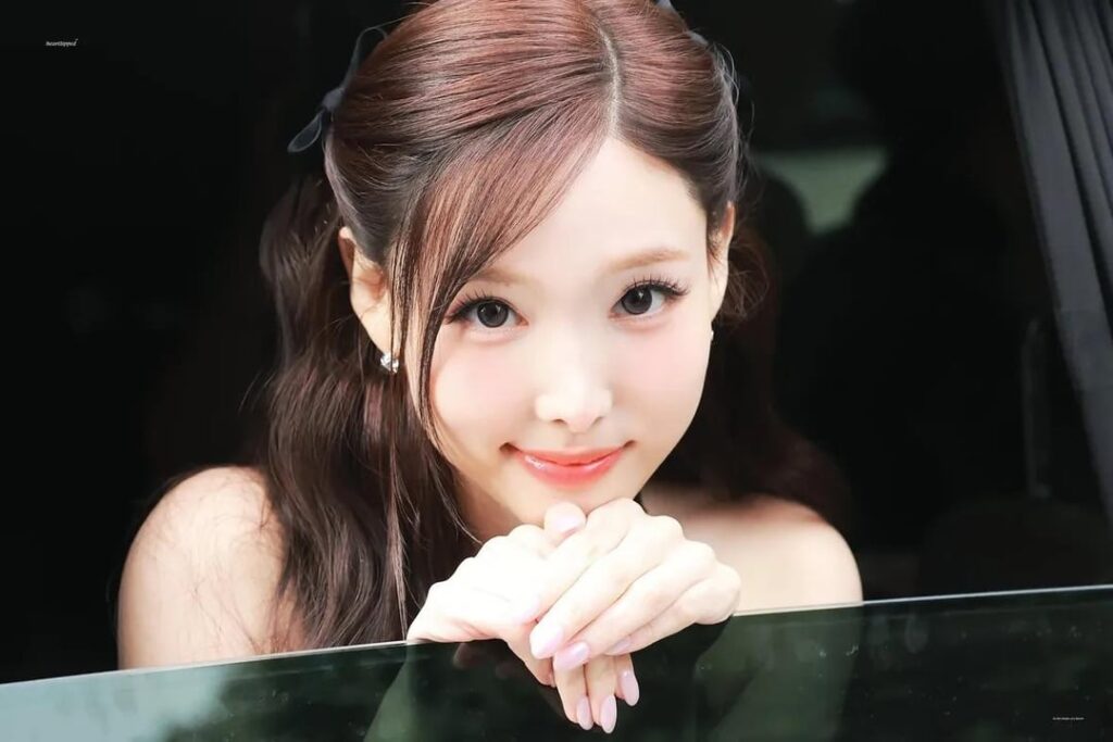 نايون لطيفة جدًا!