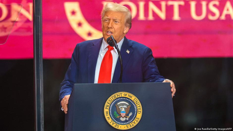 ترامب يدرج حركة "أنتيفا أوست" الألمانية على قائمة الإرهاب – DW – 2025/11/13