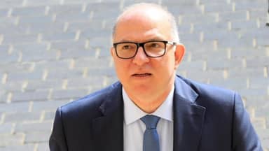 بعد غرق وزارة العمل... هذا ما قاله الوزير