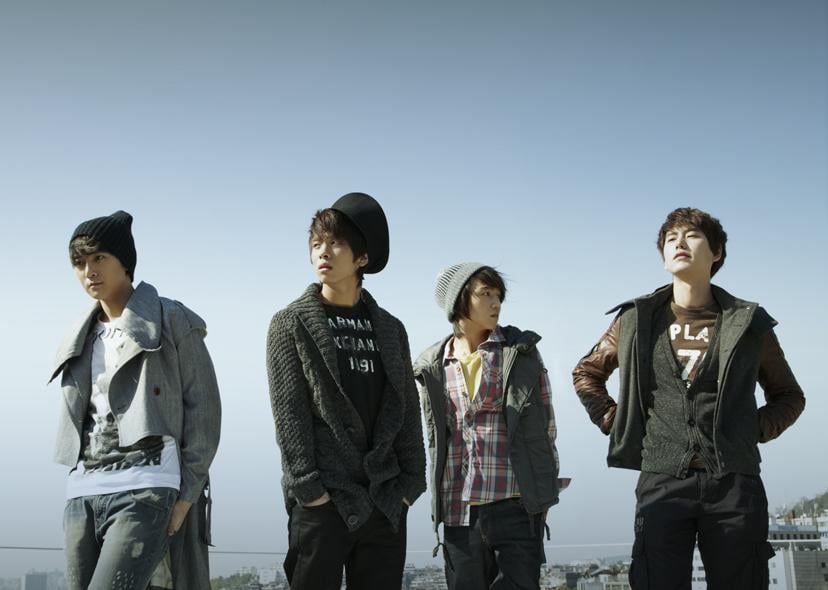 ذكرى سنوية 15 سعيدة لـ SM The Ballad (TRAXX Jay، Super Junior Kyuhyun، SHINee Jonghyun ومتدرب SM السابق PENTAGON Jinho)!