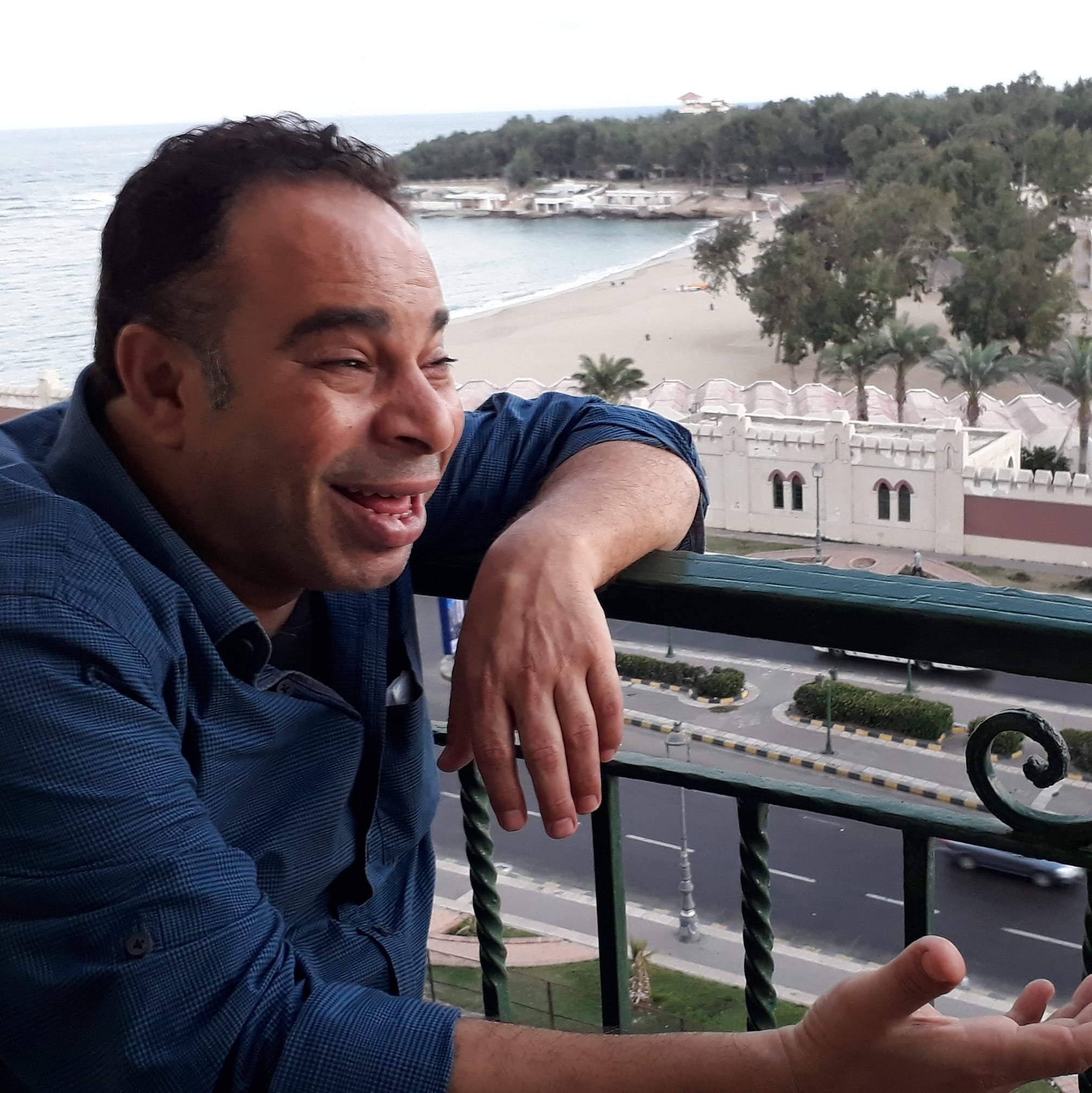 الفنان أحمد الحلواني 