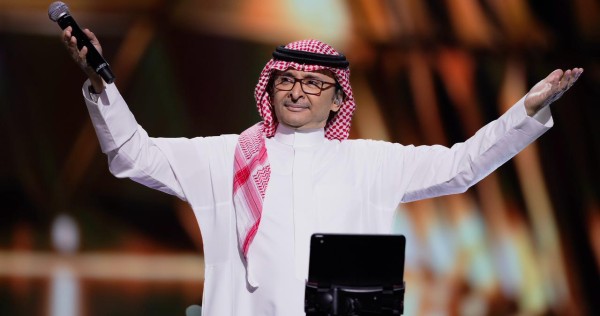 عبدالمجيد عبدالله... يعتلي القمة على مسرح محمد عبده