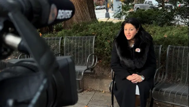 أرملة الصحفي الراحل جمال خاشقجي، تتحدث خلال مقابلة مع رويترز، بالتزامن مع استضافة الرئيس الأمريكي دونالد ترامب لولي العهد السعودي محمد بن سلمان في البيت الأبيض، وذلك في لقطة مأخوذة من تسجيل مصوّر في واشنطن العاصمة، الولايات المتحدة، 18 نوفمبر/تشرين الثاني 2025. رويترز تي في/كيفن فوغارتي