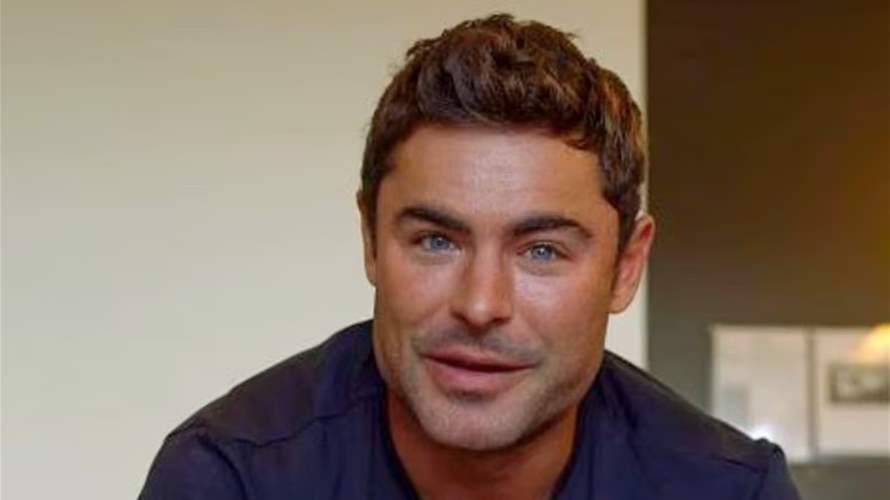 "فكّه يبدو متناسقًا من جديد"… ظهور زاك إيفرون يشعل الإنترنت والجمهور مبهور بملامحه "الطبيعية" (صور) – LBCI Lebanon "فكّه يبدو متناسقًا من جديد"... ظهور زاك إيفرون يشعل الإنترنت والجمهور مبهور بملامحه "الطبيعية" (صور) - LBCI Lebanon