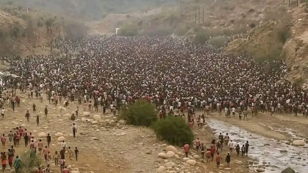 حقيقة إقامة معسكر لتجنيد مهاجرين أفارقة على الحدود اليمنية السعودية | أخبار