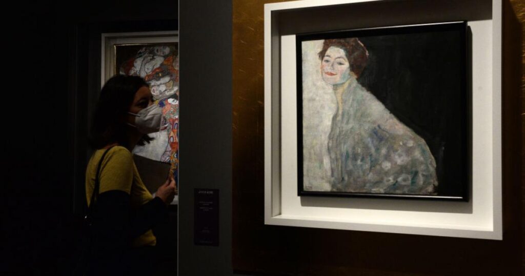 سر بورتريهات كليمت.. عائلات يهودية ثرية تستعيد لوحات نسائها بأي ثمن