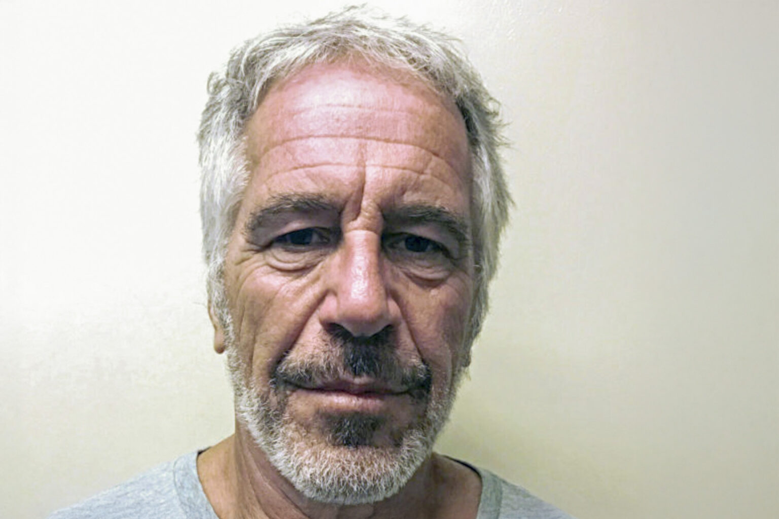 البيت الأبيض حاول تعطيل التصويت على الإفراج عن ملفات إبستين | أخبار