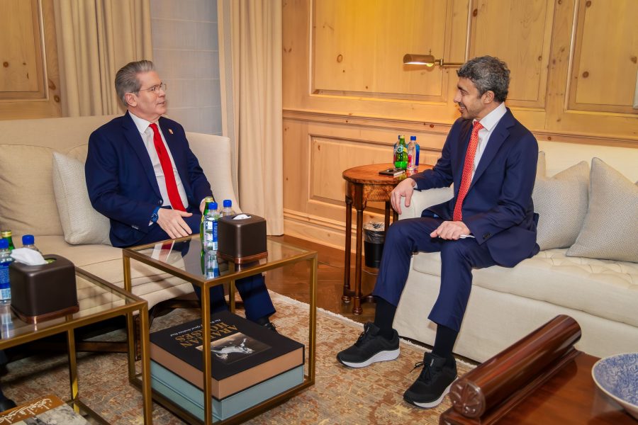 عبدالله بن زايد يلتقي وزير الخزانة الأميركي ‹ جريدة الوطن عبدالله بن زايد يلتقي وزير الخزانة الأميركي