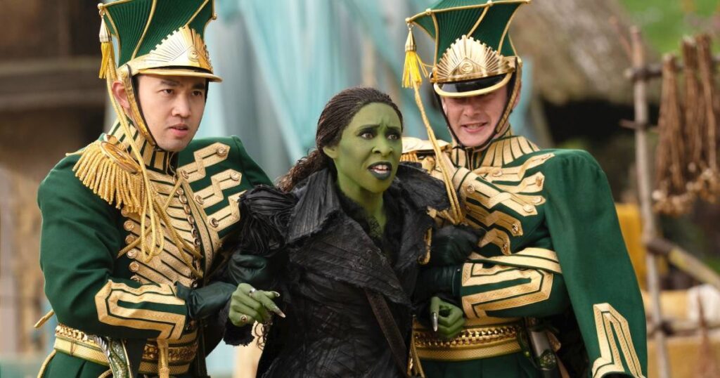 هل “الأشرار: من أجل الخير” مناسب للأطفال؟ يشرح الخبير التصنيف العمري هل “الأشرار: من أجل الخير” مناسب للأطفال؟ يشرح الخبير التصنيف العمري