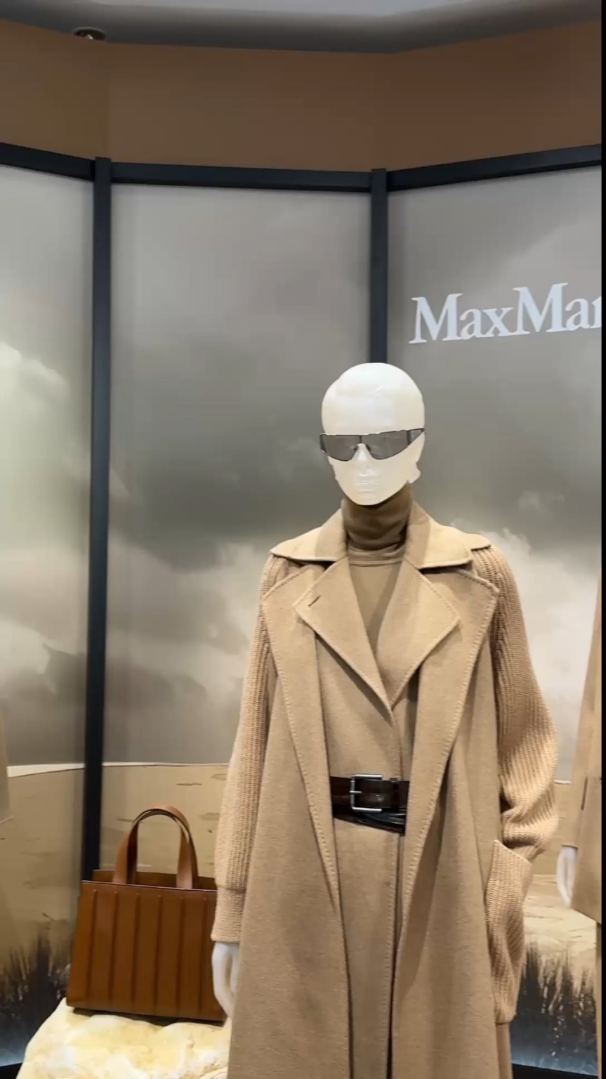 251122 تحديث اليوتيوب الياباني - متجر Max Mara "THE CAMEL, timeless" خلف TWICE TZUYU 🎬