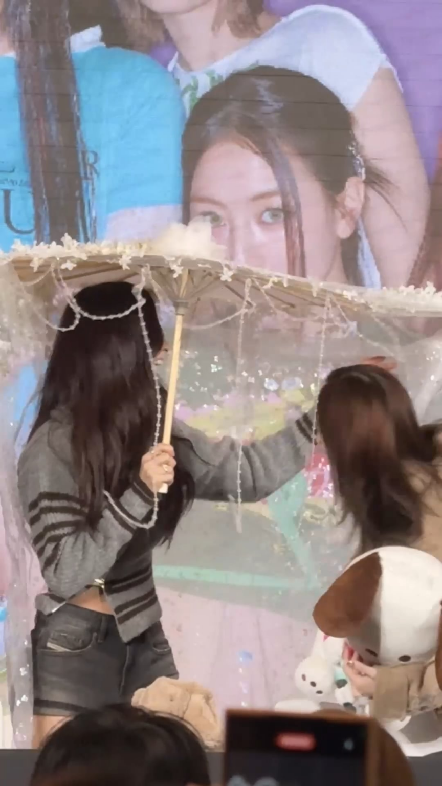 251115 - نايون وجونغيون تنضمان إلى تزويو تحت مظلتها