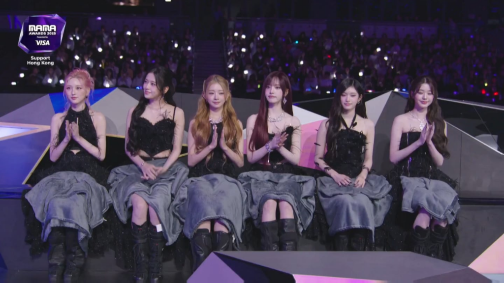251128 IVE فازت بجائزة "الفرقة النسائية المفضلة" في حفل توزيع جوائز MAMA لعام 2025