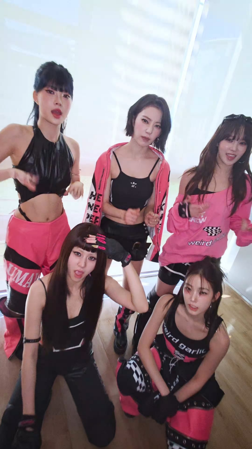 251104 تحديث LE SSERAFIM على التيك توك - ℋ𝒪𝒯🔥🌶️🍝