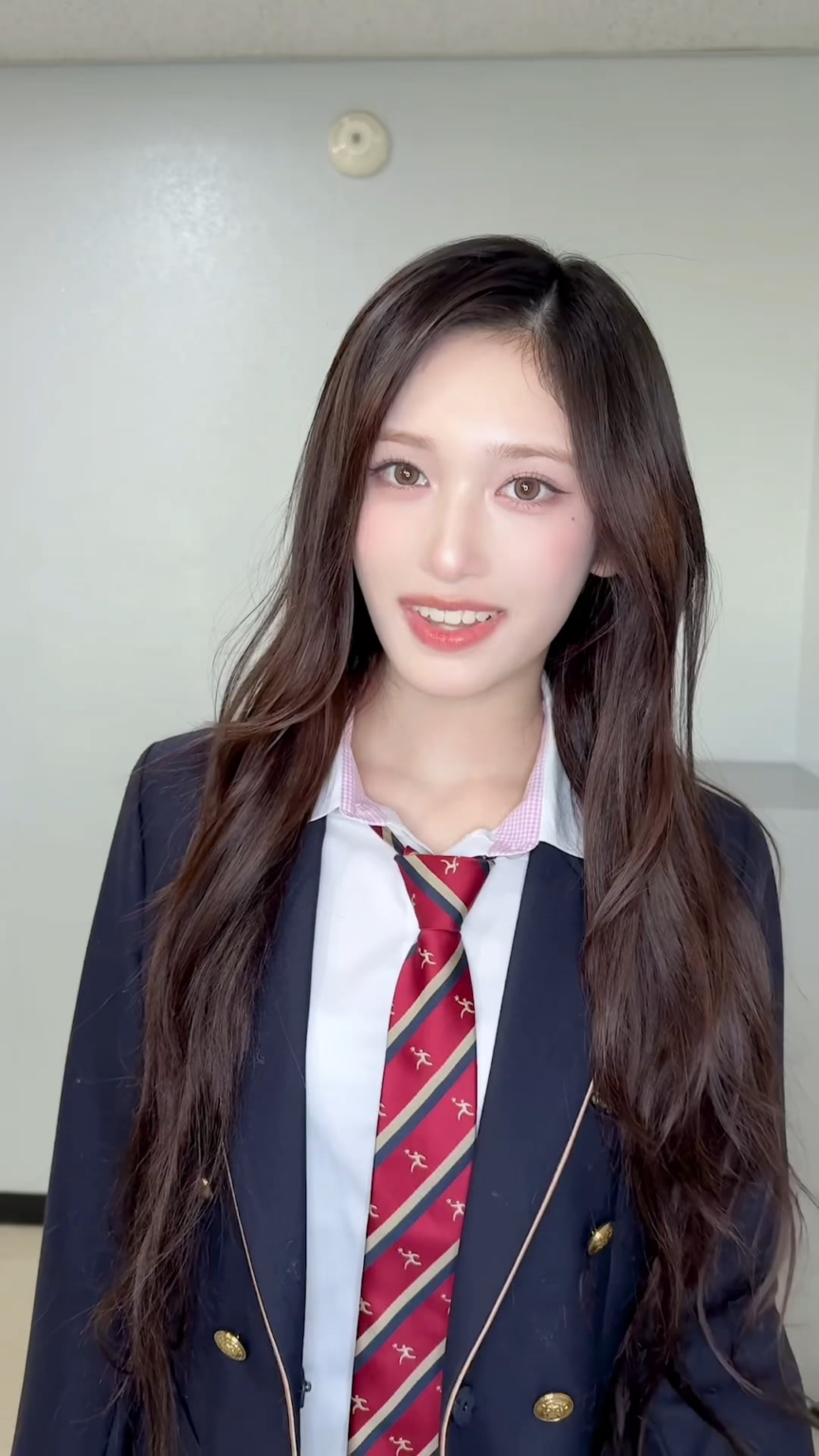 251111 تحديث i-dle TikTok مع Leeseo - تحدي قل اسمي مع i-dle Miyeon